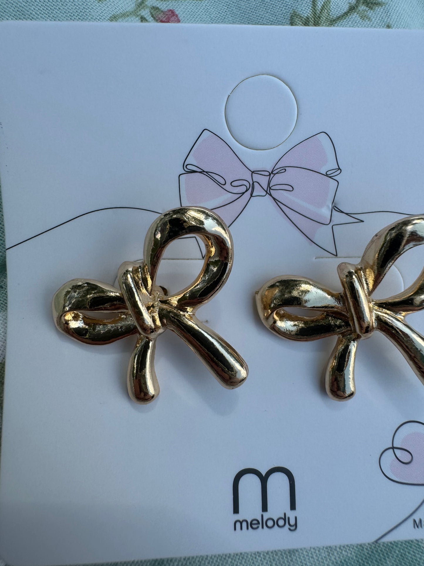 Pretty Girl Bow Earrings